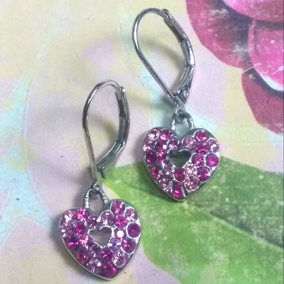 💜 Pink Crystal Heart Love More Leverback Earrings - Picture 1 of 4